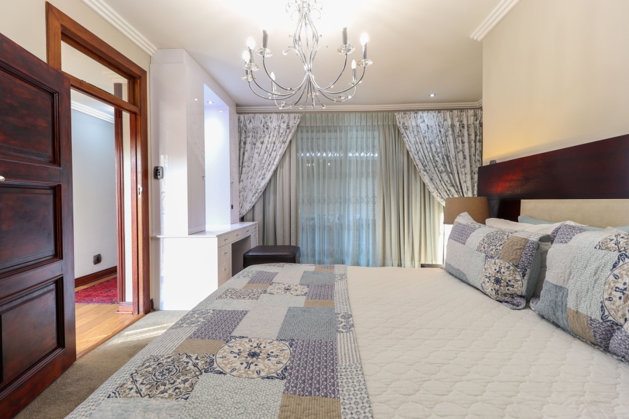 4 Bedroom Property for Sale in Heuwelsig Free State